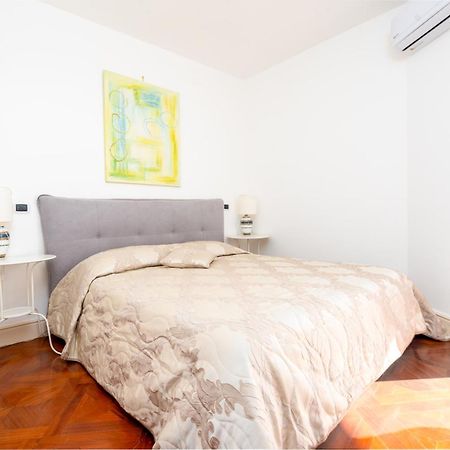 קטאניה Perla Marina Sea View Apartment מראה חיצוני תמונה