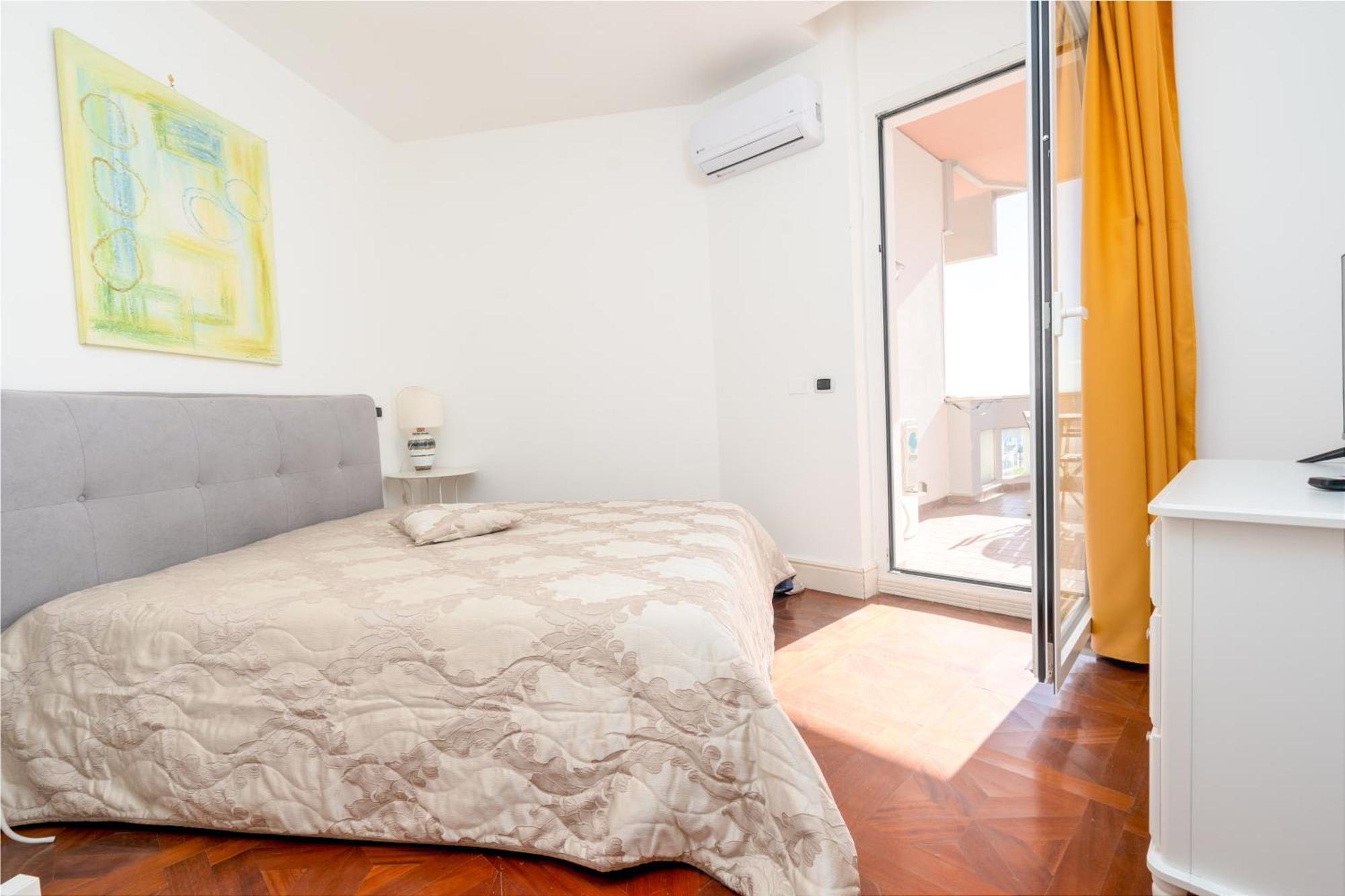 קטאניה Perla Marina Sea View Apartment מראה חיצוני תמונה